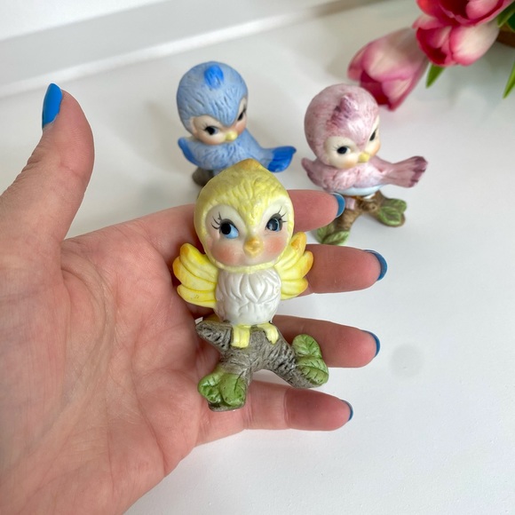 ADORABLE Set Of 3 Vintage Kitschy Colorful Porcelain Birdie Figurines - Picture 7 of 10